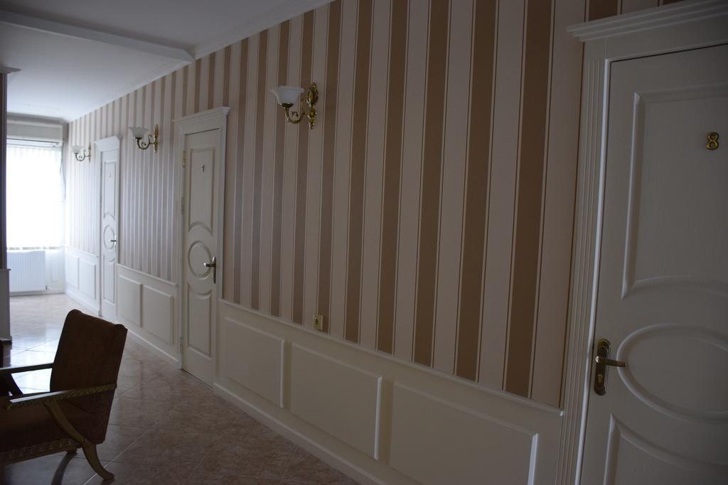 Crossway Tbilisi Hotel Екстериор снимка